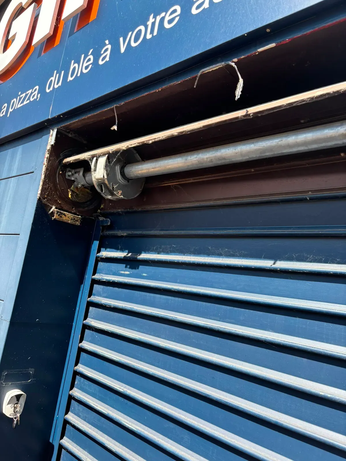 Réparation de rideau métallique à Clamart
